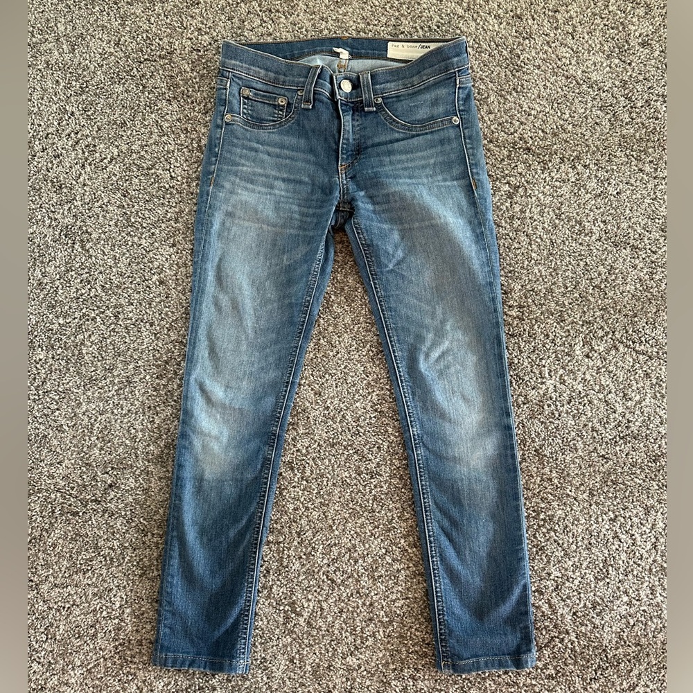 Rag & Bone capri cropped skinny jean. Great condition. Size 25